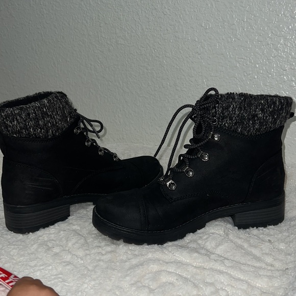 Universal Thread boots - Picture 3 of 4